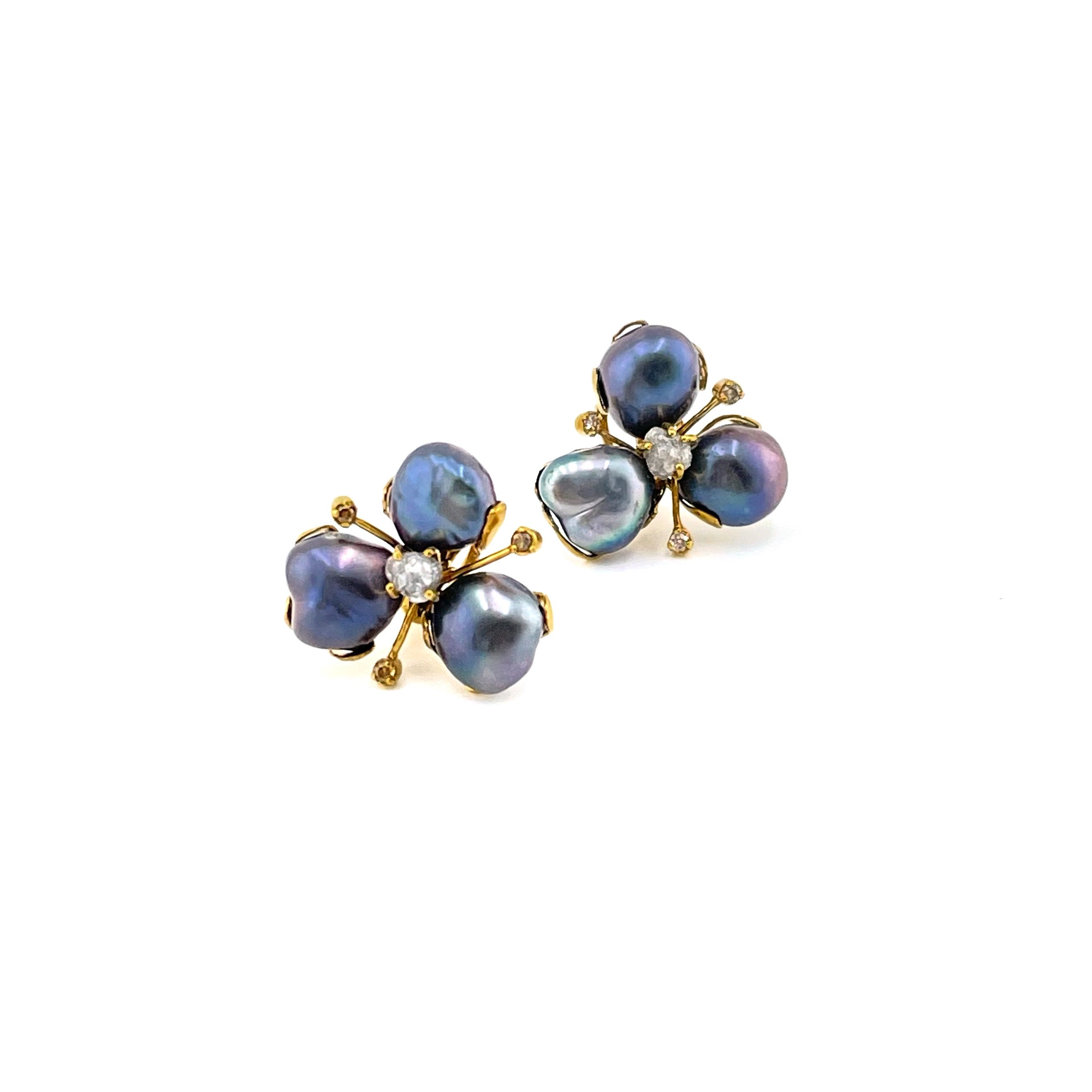 SUMMERNIGHT BLOOM gray pearl & raw diamond 14K gold earrings by Duong Jewelry
#color_22k-yellow-gold