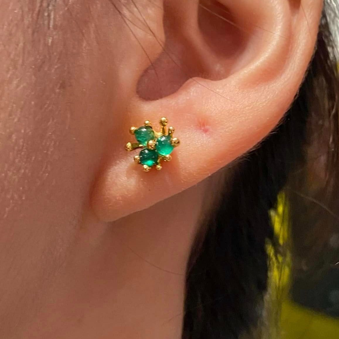 BABY ALYSSA emerald 18K gold studs earrings by Duong Jewelry
#color_22k-yellow-gold