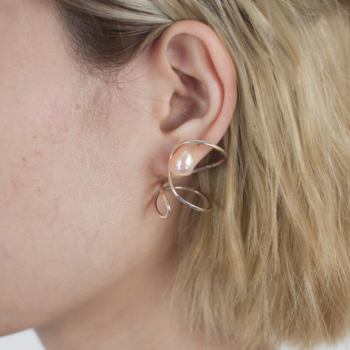 LULU pearl silver earrings