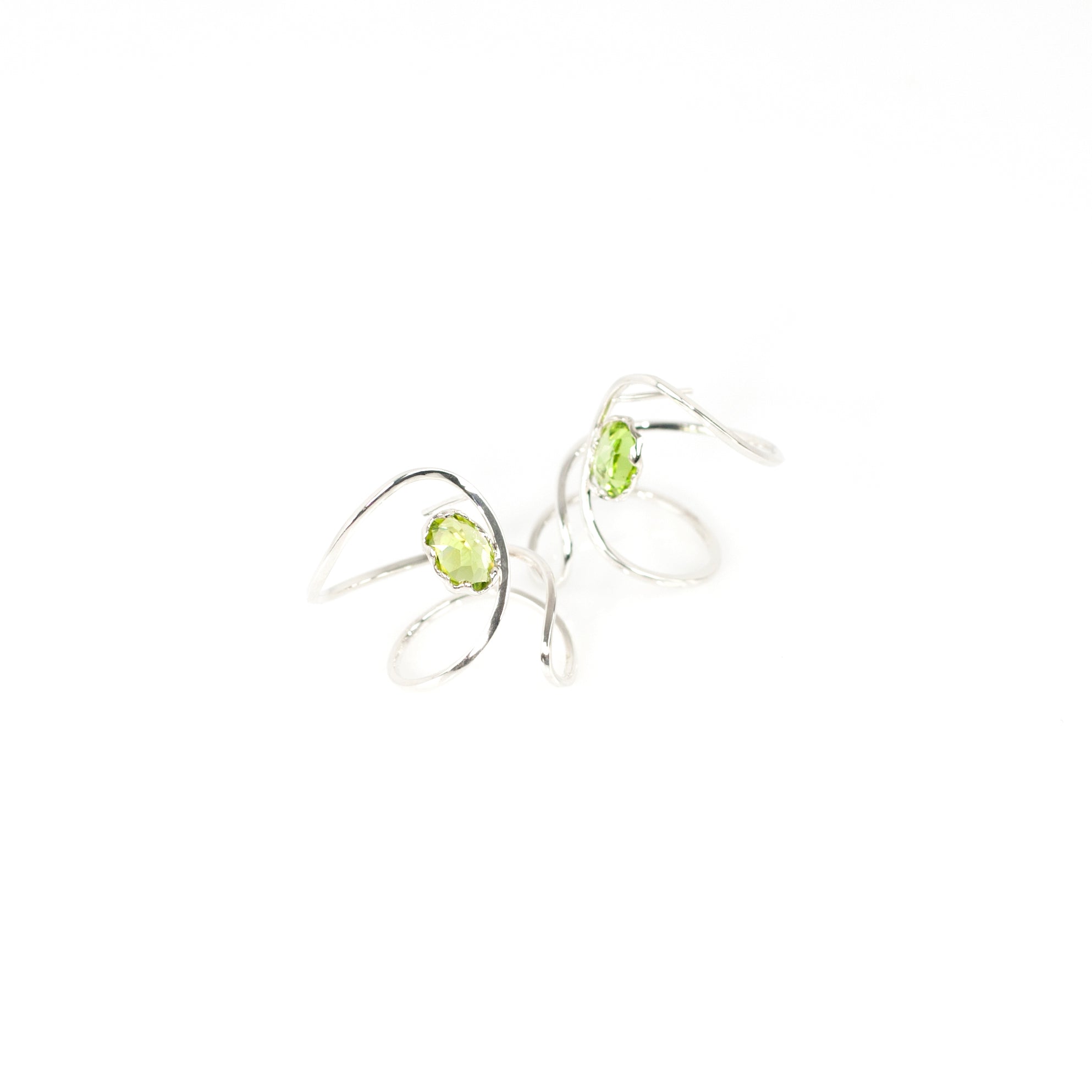 LULU peridot sterling silver earrings by Duong Jewelry
#color_no-plating