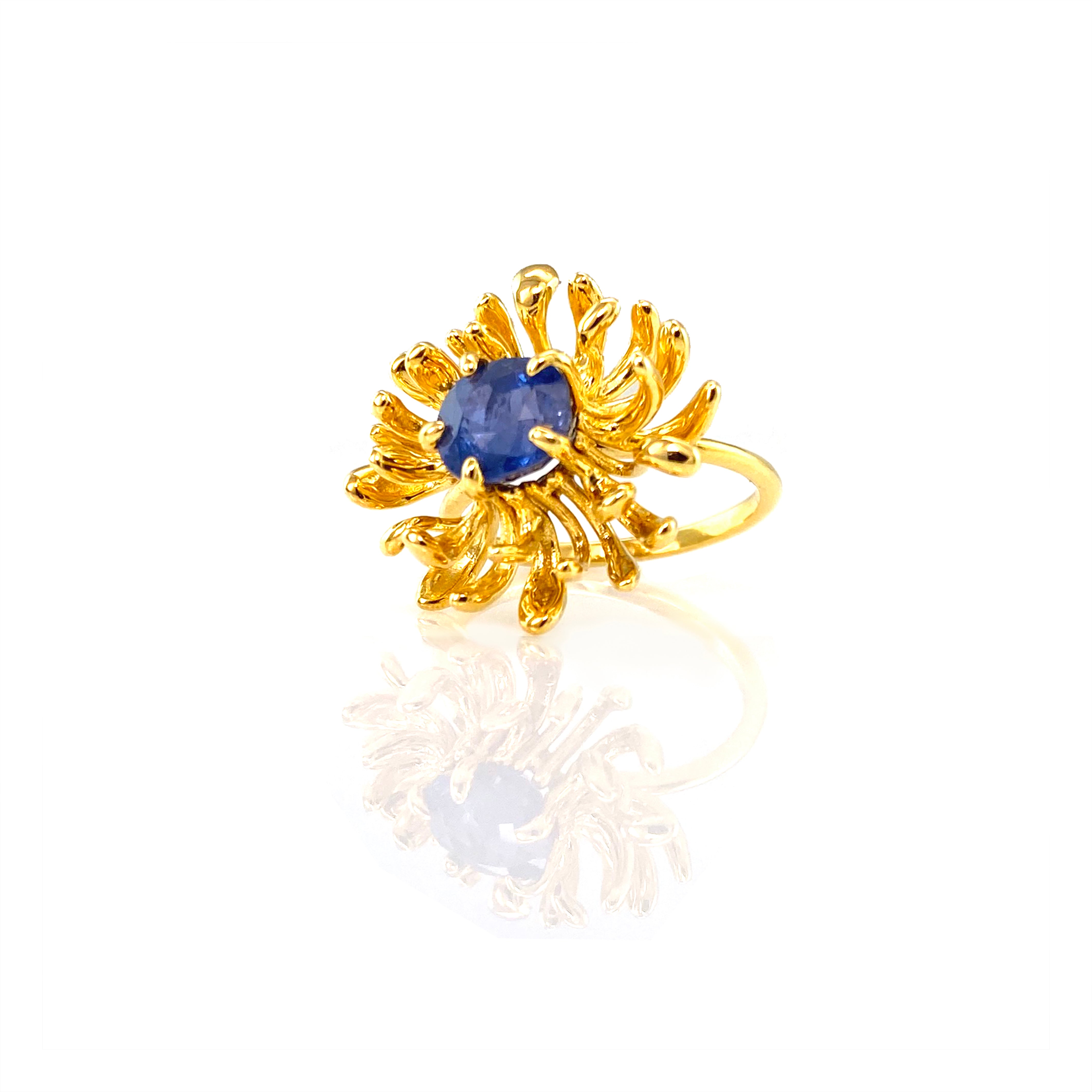 CHRYSANTH MINI blue spinel 14K gold ring by Duong Jewelry
#color_22k-yellow-gold