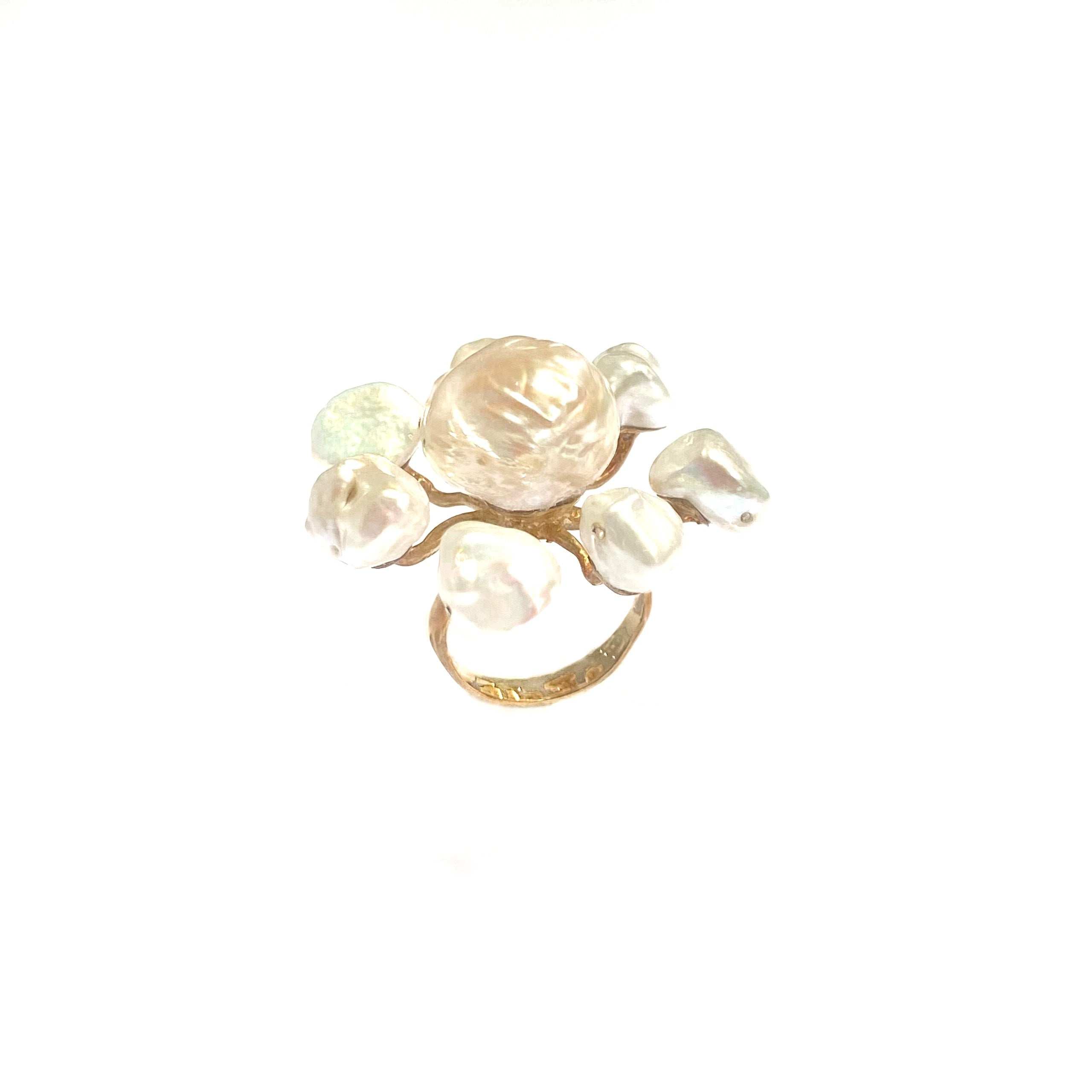 MIA keshi pearl & pearl 18K gold ring by Duong Jewelry
#color_22k-yellow-gold