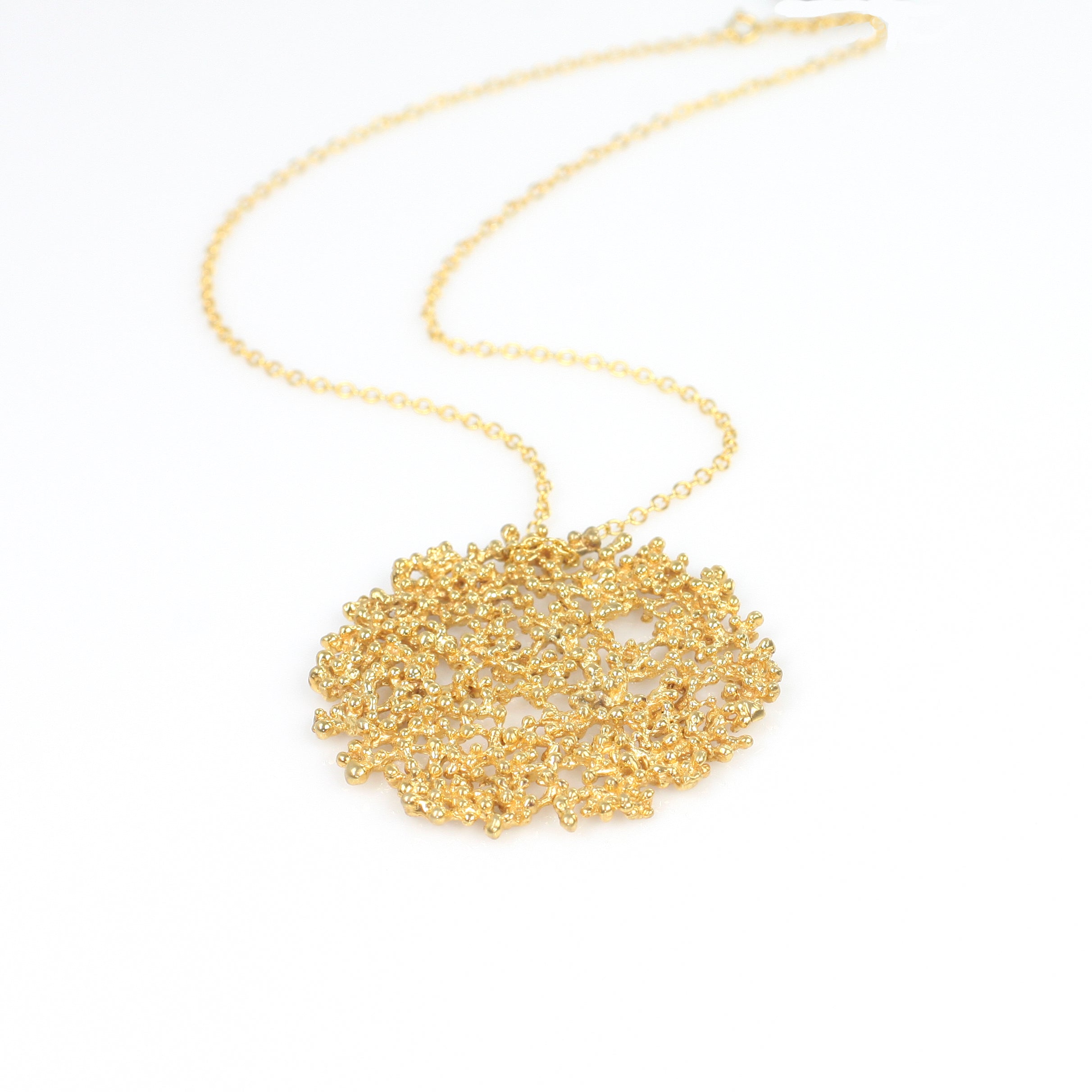 ROCIO ROUND brass pendant by Duong Jewelry
#color_22k-yellow-gold