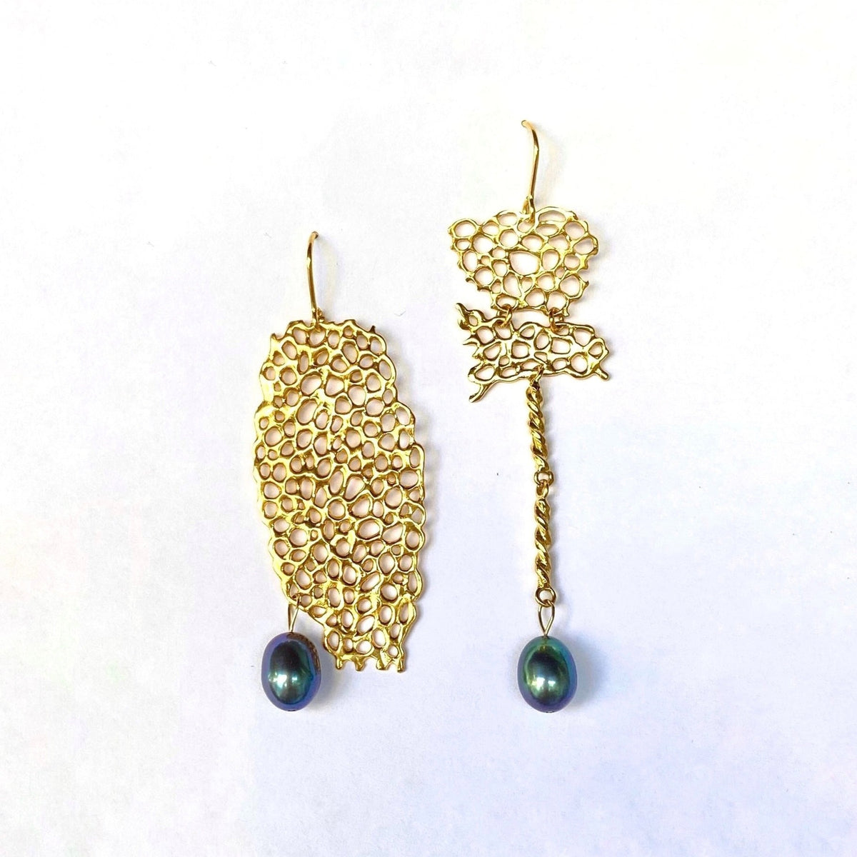 CARLOTTA grey pearl brass earrings by Duong Jewelry
#color_22k-yellow-gold