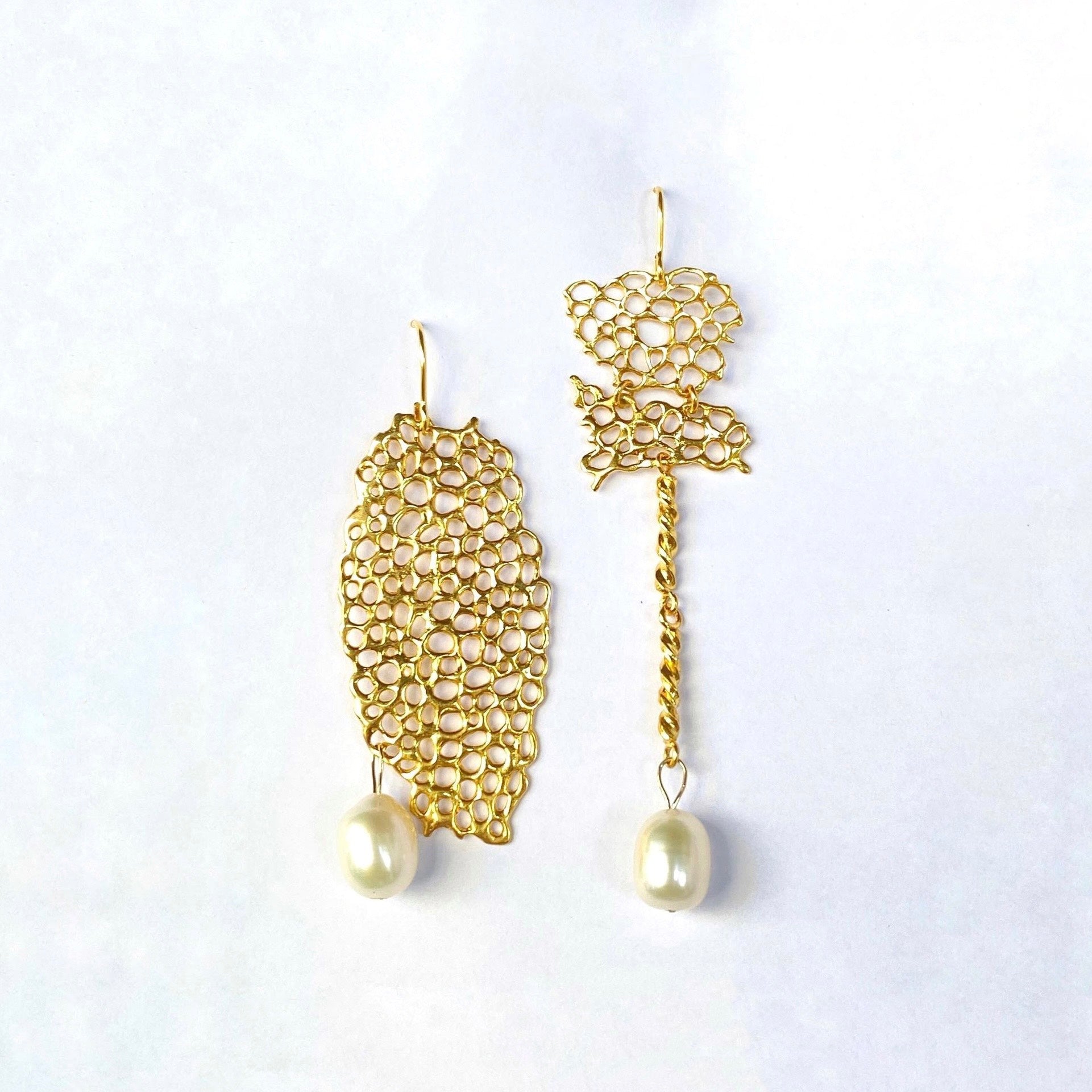 CARLOTTA white pearl brass earrings by Duong Jewelry
#color_22k-yellow-gold