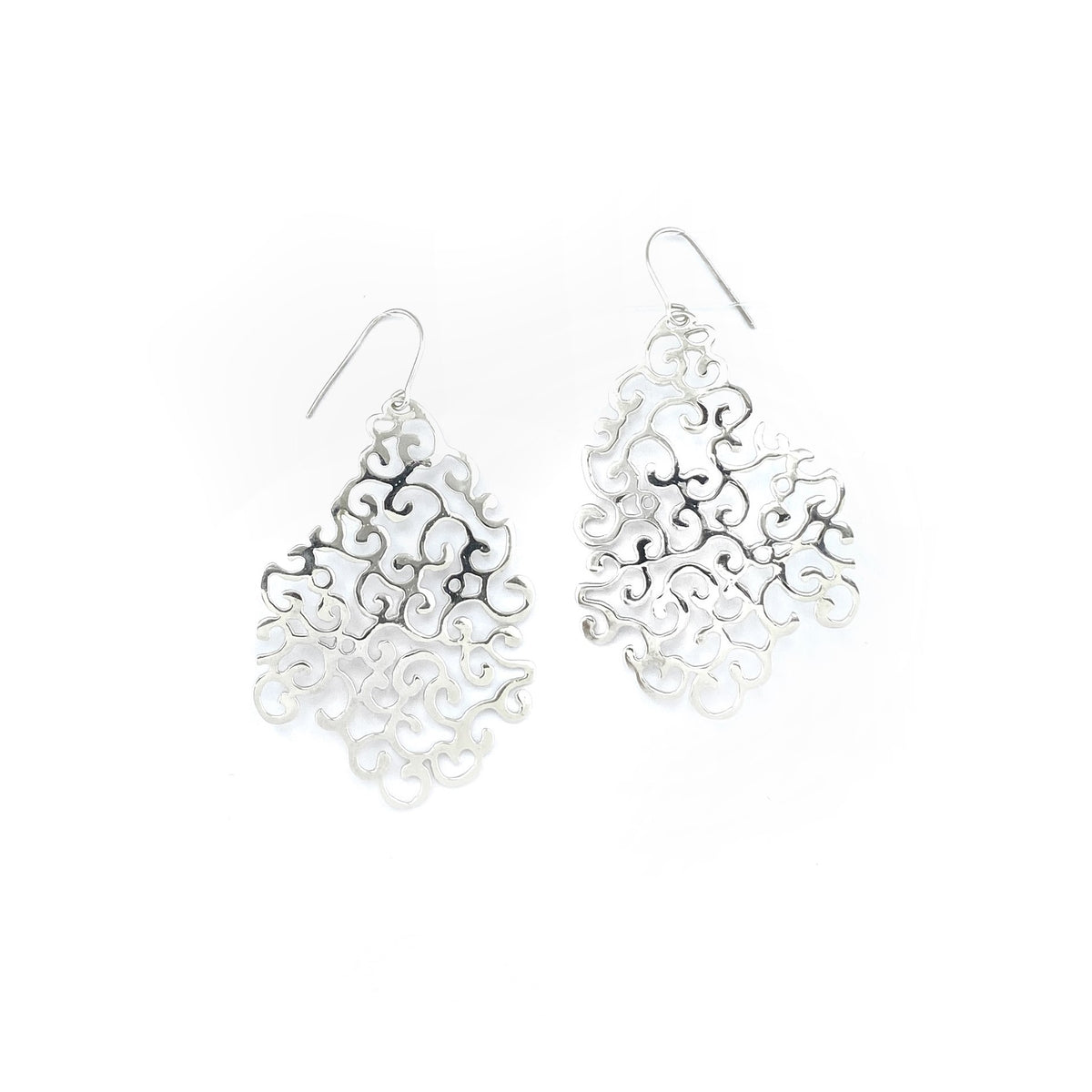 CHARMING ORIENT CUT OUT sterling silver earrings by Duong Jewelry
#color_no-plating