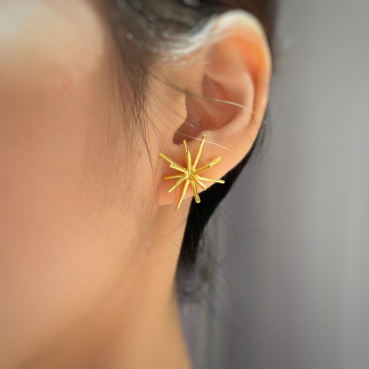 STARDOM SINGLE silver stud earrings