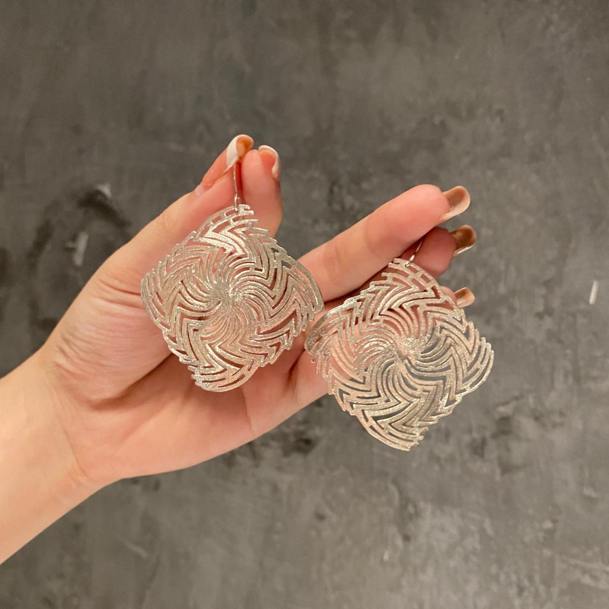 SWIRL MIDI silver earrings