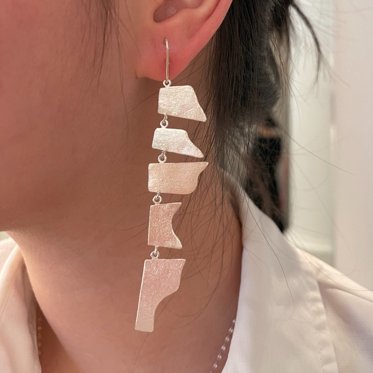 CONFETTI 1 silver asymmetrical earrings