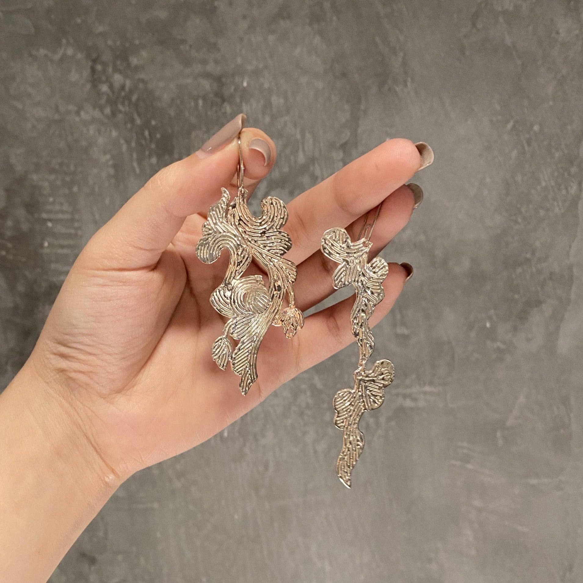 NAM PHƯƠNG silver asymmetrical earrings