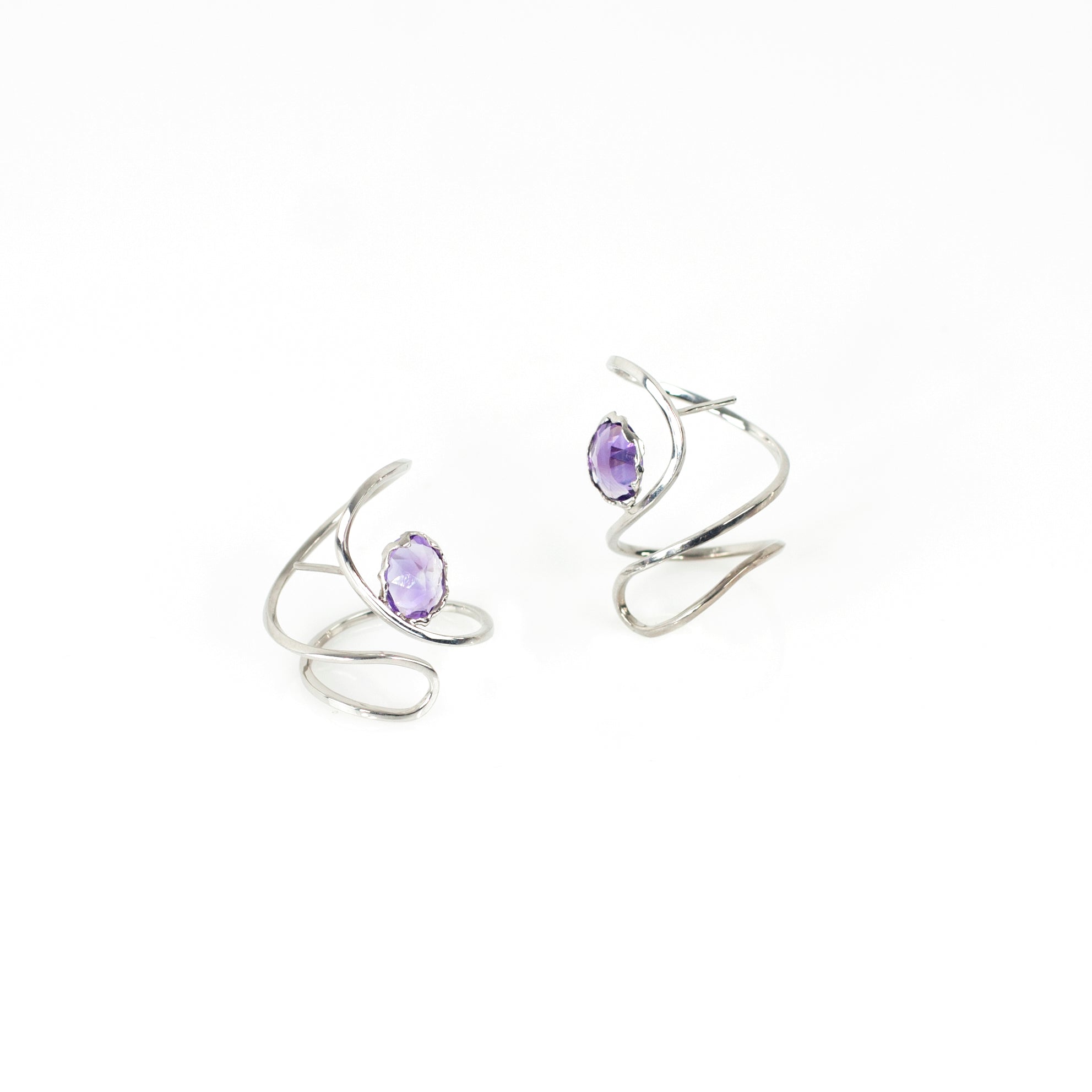 LULU amethyst sterling silver earrings by Duong Jewelry
#color_no-plating