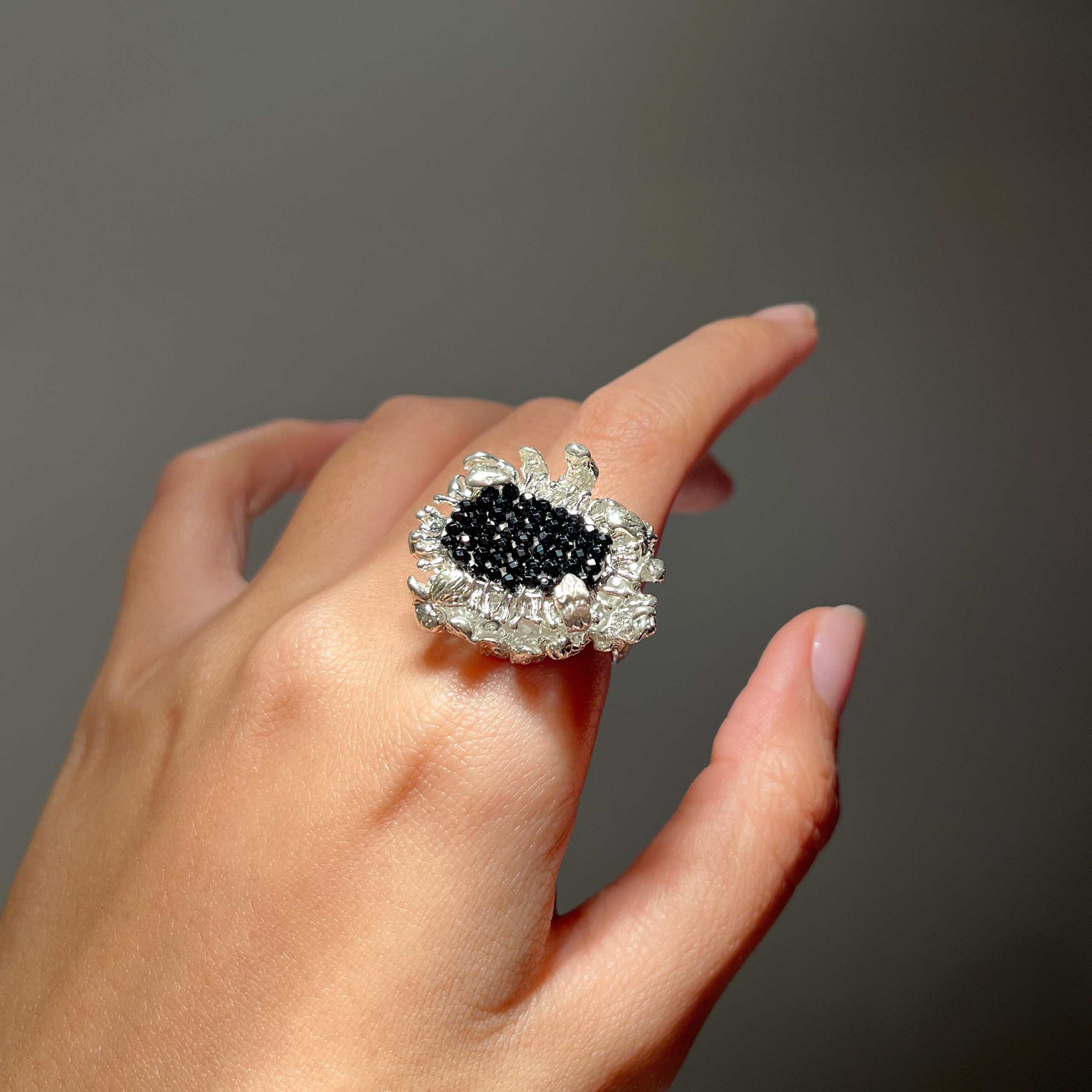 CAMILLE black spinel silver ring