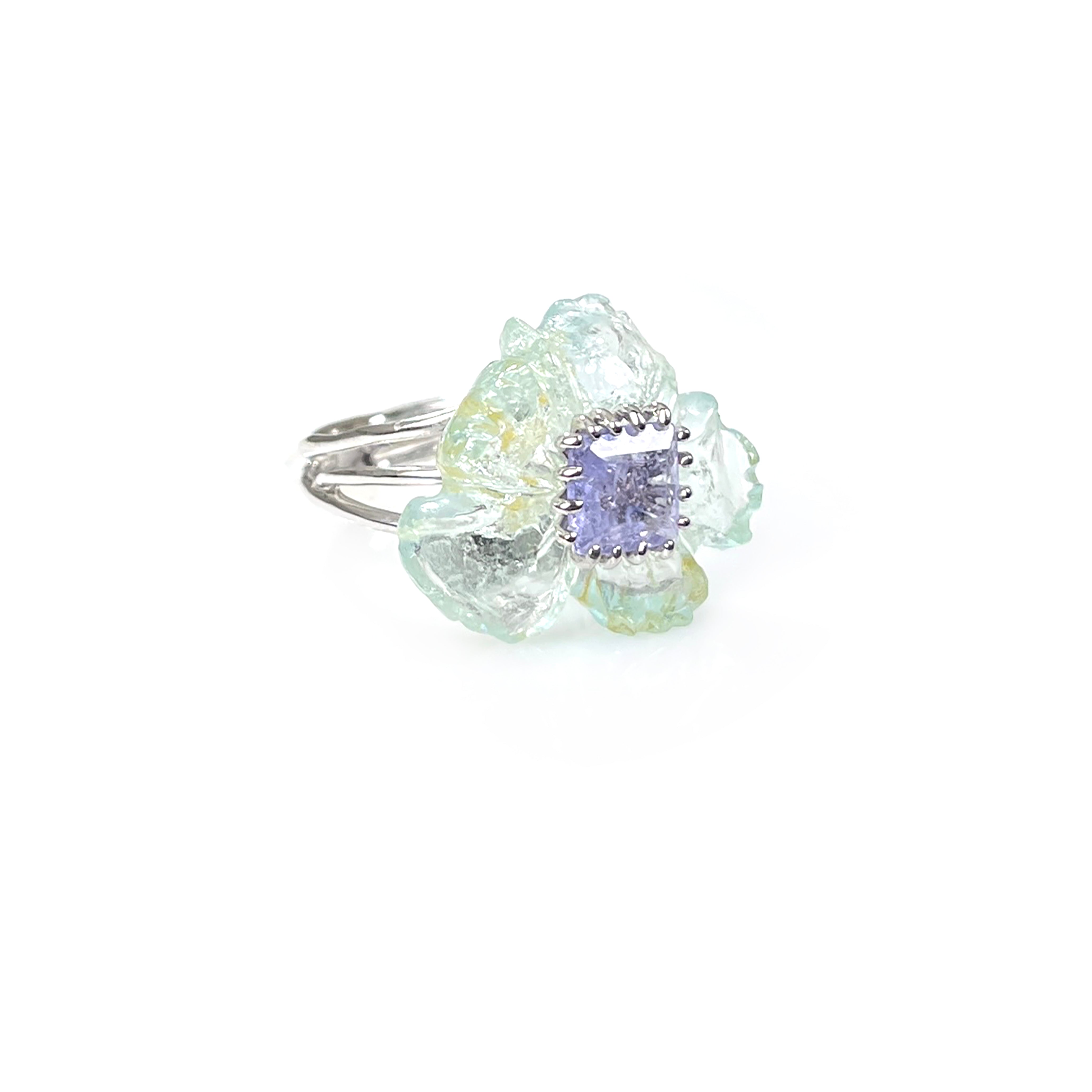 PETALE’A PASSION aquamarine & blue spinel 14K white gold ring by Duong Jewelry
#color_rhodium