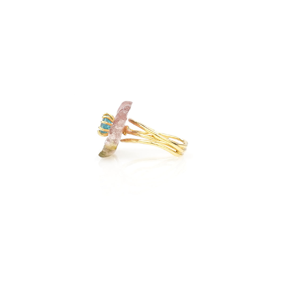 PETALE’A PASSION tourmaline, apatite sterling silver & 9K gold ring by Duong Jewelry
#color_22k-yellow-gold