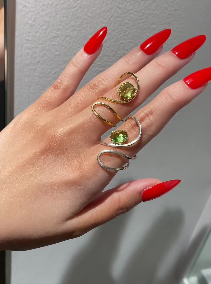 LULU peridot silver ring