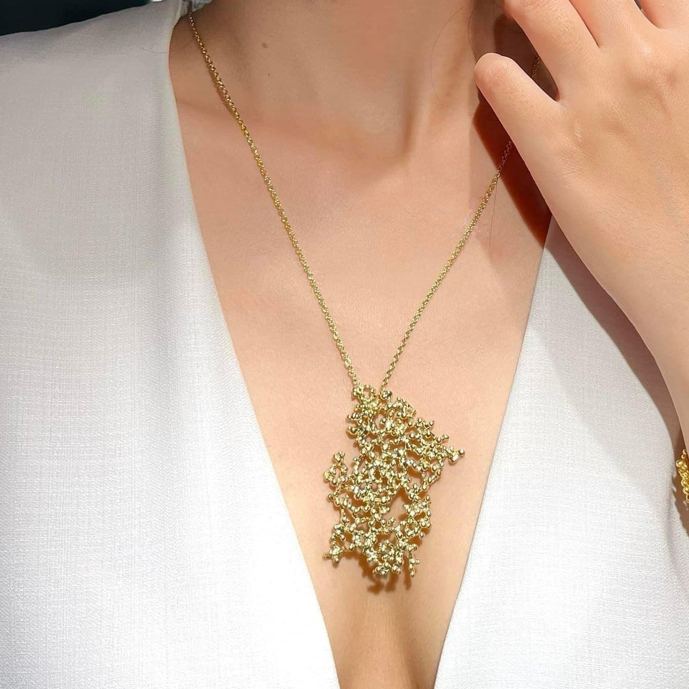 ROCIO SINGLE brass pendant