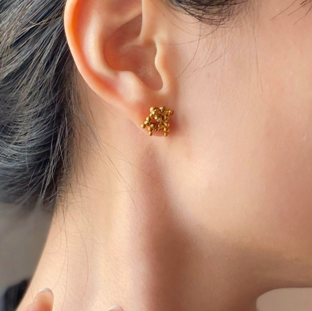 ROCIO TINY silver asymmetrical earrings