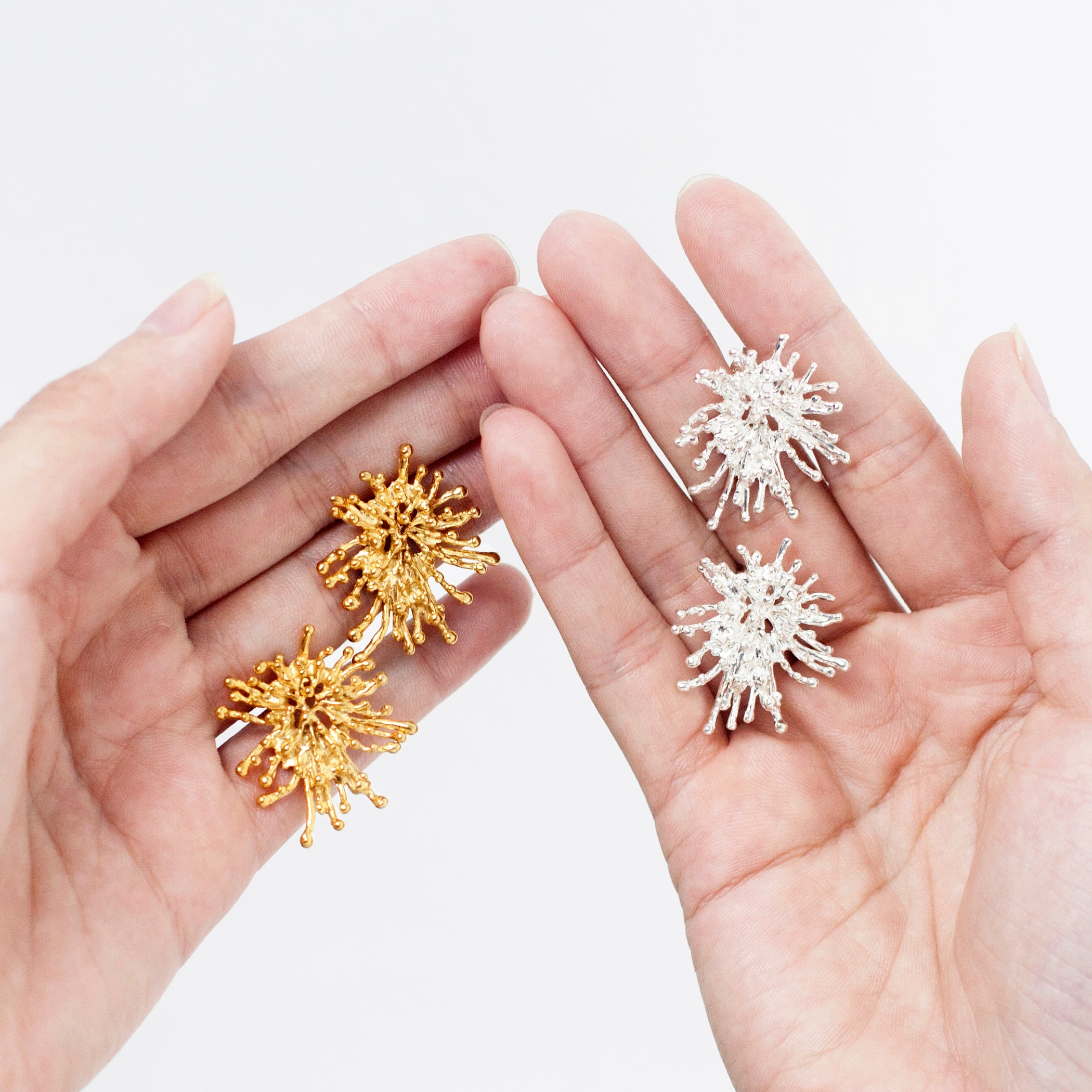 SUNRAY SINGLE silver stud earrings